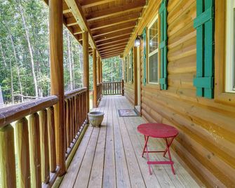 Marlinton Cabin Rental w/ Greenbrier River Access! - Marlinton - Balcón