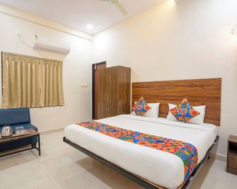 Fabhotel Three Waves - Haiderabad - Slaapkamer