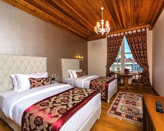 Mom Hotel - Büyükada - Schlafzimmer