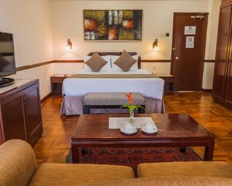 Shah's Village Hotel - Petaling Jaya - Bedroom