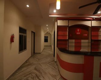 OYO 9929 Hotel Dhruv - Jaipur - Pasillo