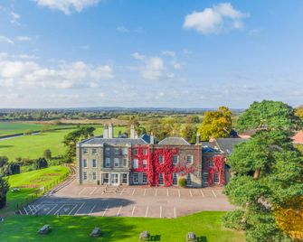 Wychnor Park Country Club - Burton upon Trent - Building