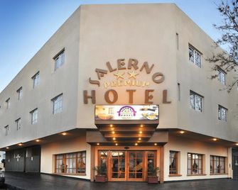 Hotel Salerno - וילה קרלוס פז - בניין