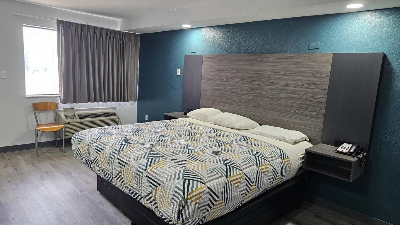 Motel 6 Memphis - Graceland