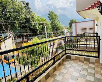 Sss Golden Resorts - Kuttālam (Tirunelveli) - Balcony