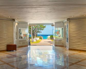 Tamarind by Elegant Hotels - Holetown - Pool