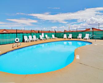 Motel 6 Lordsburg Nm - Lordsburg - Bazén