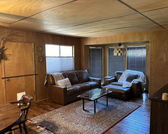 Terrace Lakes Cozy 2-bedroom cabin in charming Garden Valley - Garden Valley