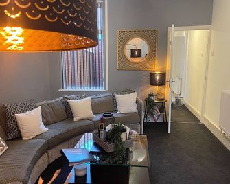 Urban 3 Bedroom Home in Kings Heath-Great Location - Birmingham - Wohnzimmer