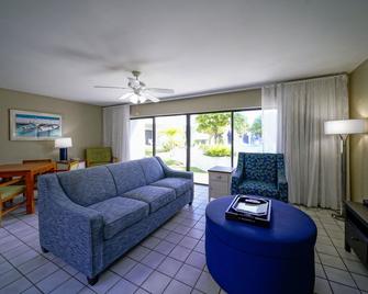 Ventura at Boca Raton - Boca Raton - Living room