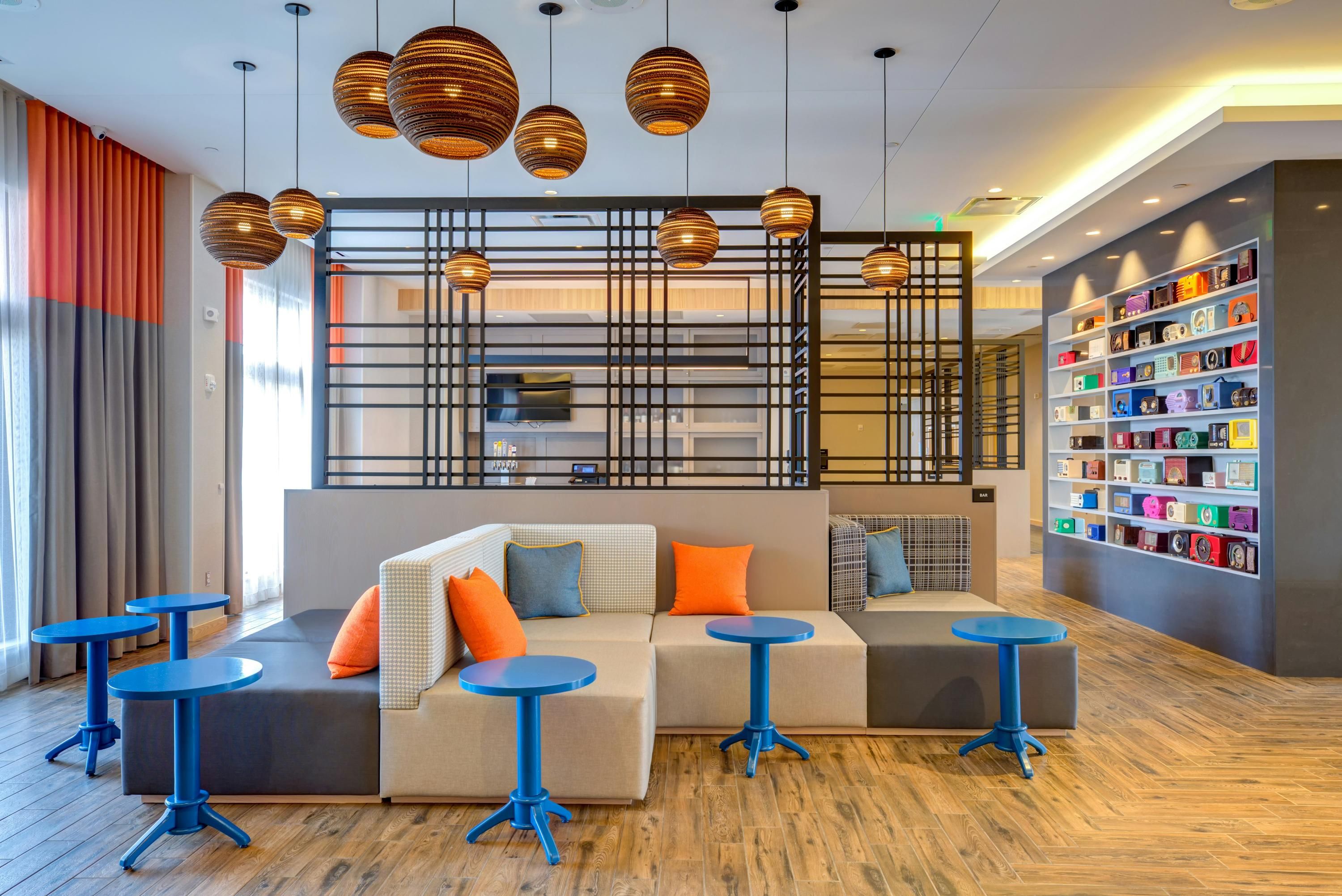 Hampton Inn Boston/Waltham - Waltham - Лаунж