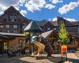 Grand Lodge on Peak 7 - Breckenridge - Building