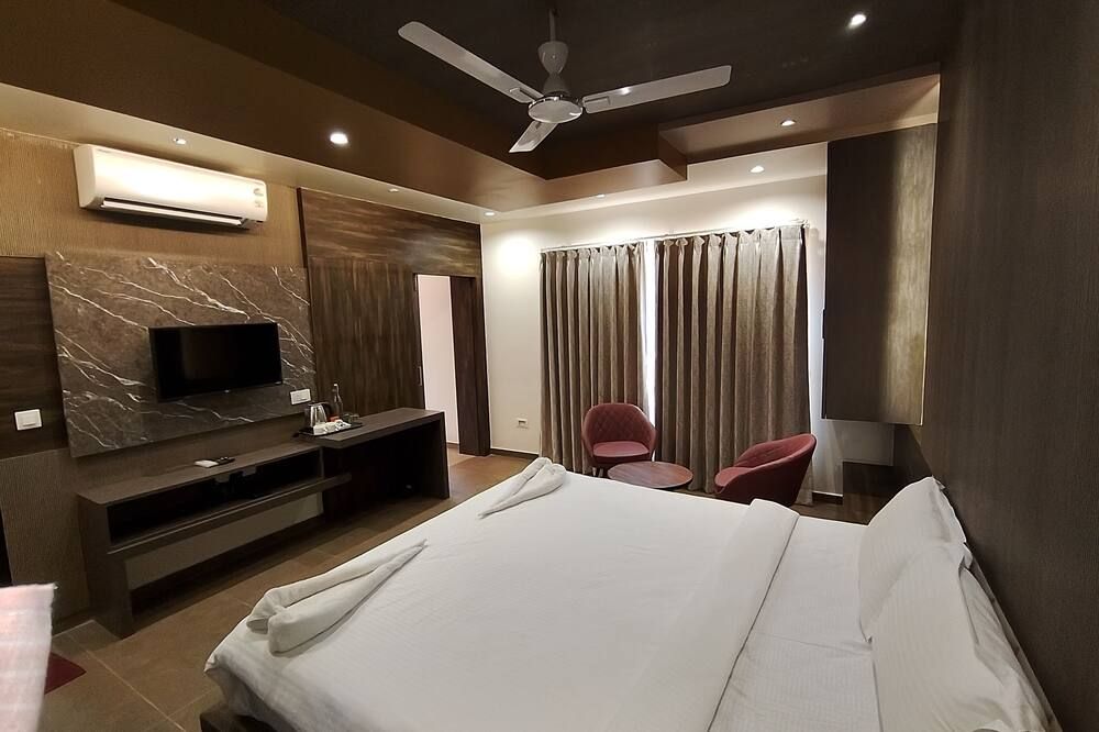 Shettar's Kusum Resort - Bādāmi - Spa