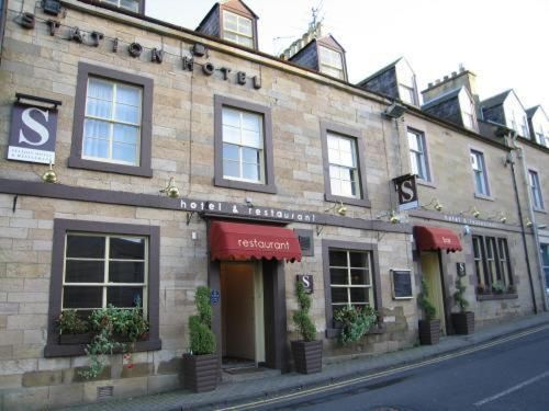Station Hotel And Restaurant - Melrose - Building