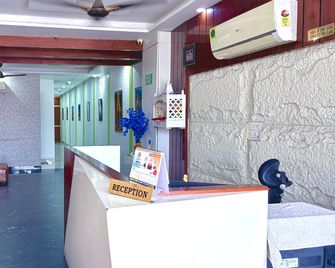Hotel Skyla - Zerakpur - Receptie