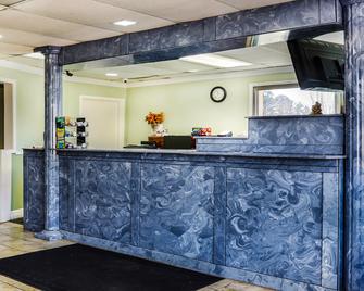 OYO Hotel Jackson South I-55 - Richland - Rezeption