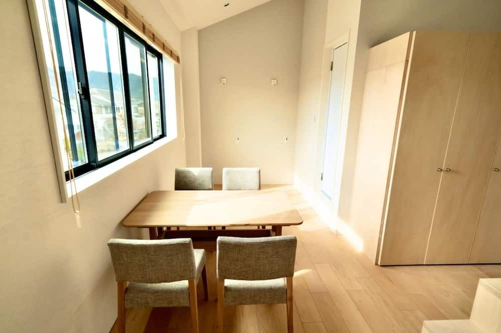 Dot Hostel&bar - פוג'יקאוואגוצ'יקו - חדר אוכל