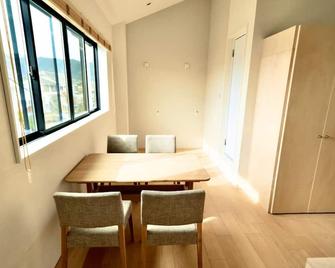 Dot Hostel&bar - Fujikawaguchiko - Dining room