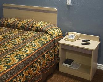 Travel Inn - Sharonville - Bedroom