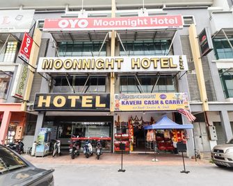 OYO 89381 Moonnight Hotel - Batu Caves - Budova