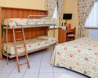 Hotel Agata - Biella - Bedroom