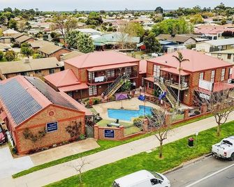 Early Australian Motor Inn - Mildura - Dış görünüm