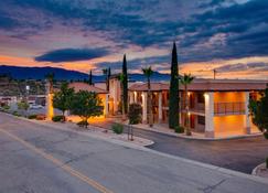 Best Western Copper Hills Inn - Глоуб - Здание