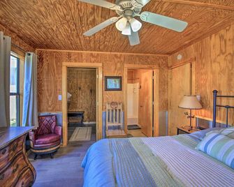 Cozy Medina Cottages w/ Patio & Mountain Views! - Medina - Bedroom