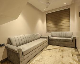 Hotel Janki Executive - Aurangabad - Living room