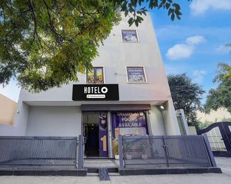 Hotel O by OYO Silver Arc Mall Ludhiana - Ludhiāna - Bygning