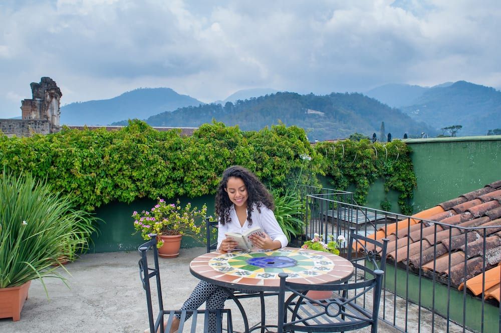 Hotel Casa Rustica By Ahs - אנטיגואה גוואטמלה - מרפסת