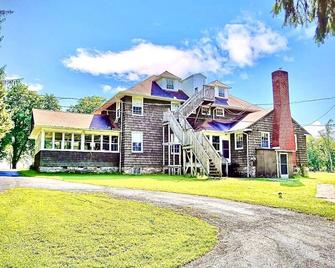 Astonishing Airy Mountain Top Retreat - Waynesboro - Building