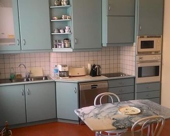 Le California - Biarritz - Kitchen