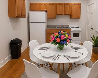 West Philly Suites - Philadelphia - Ruokailuhuone