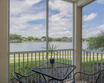 Lake Front - Ground Level - 2 Bedroom 2 Bath - Brandon - Балкон