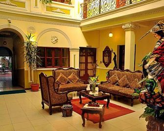 San Marino Royal Hotel - Sucre - Lobby