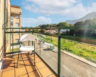 Apartment in Asturias near Playa de Torimbia - Llanes - Balcón