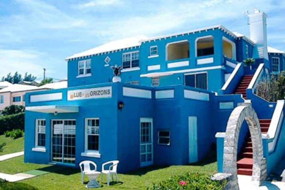 Blue Horizons Guest House - Studio # 11 - Hamilton - Building