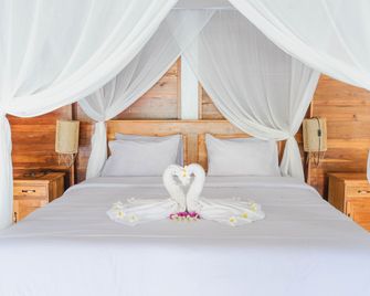 Damar Sanjaya Uttama - Abang - חדר שינה