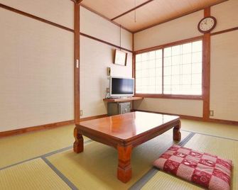 Kaisen no Yado Minsyuku Misaki - Kami - Essbereich