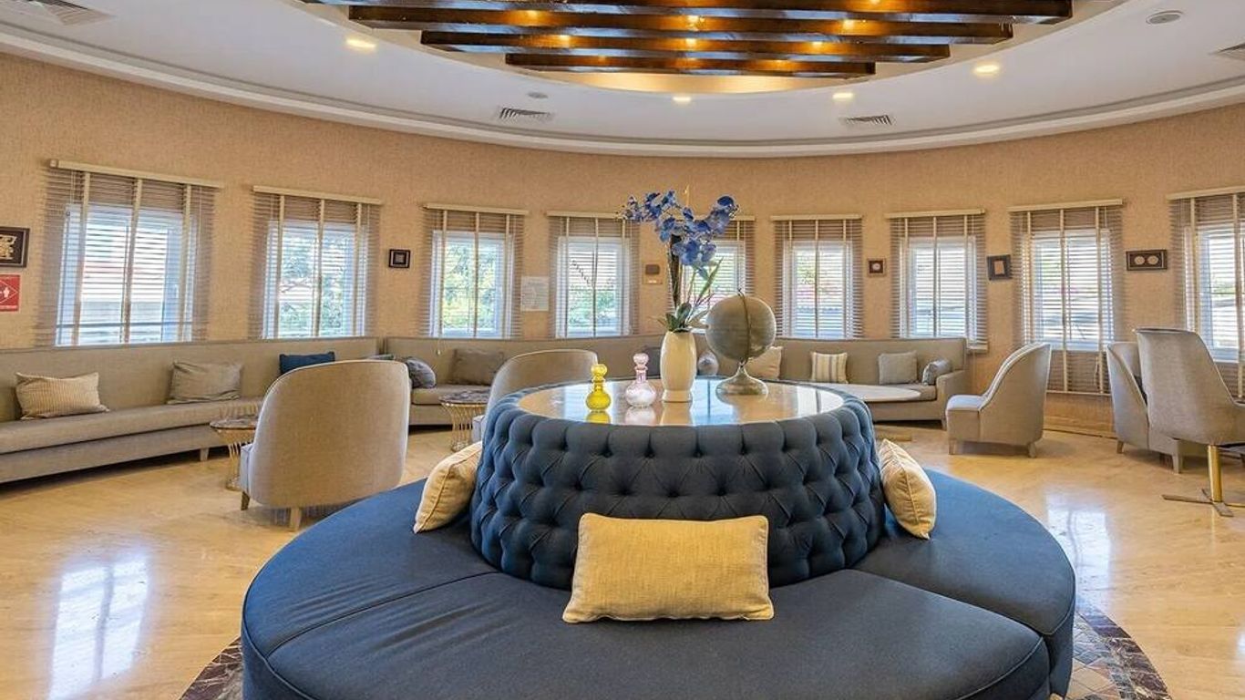 جولدن بيتش بودرم باي جورا - شامل جميع الخدمات