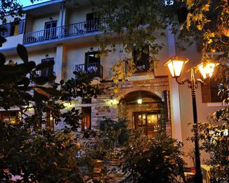 Pelias Hotel - Portaria - Rakennus