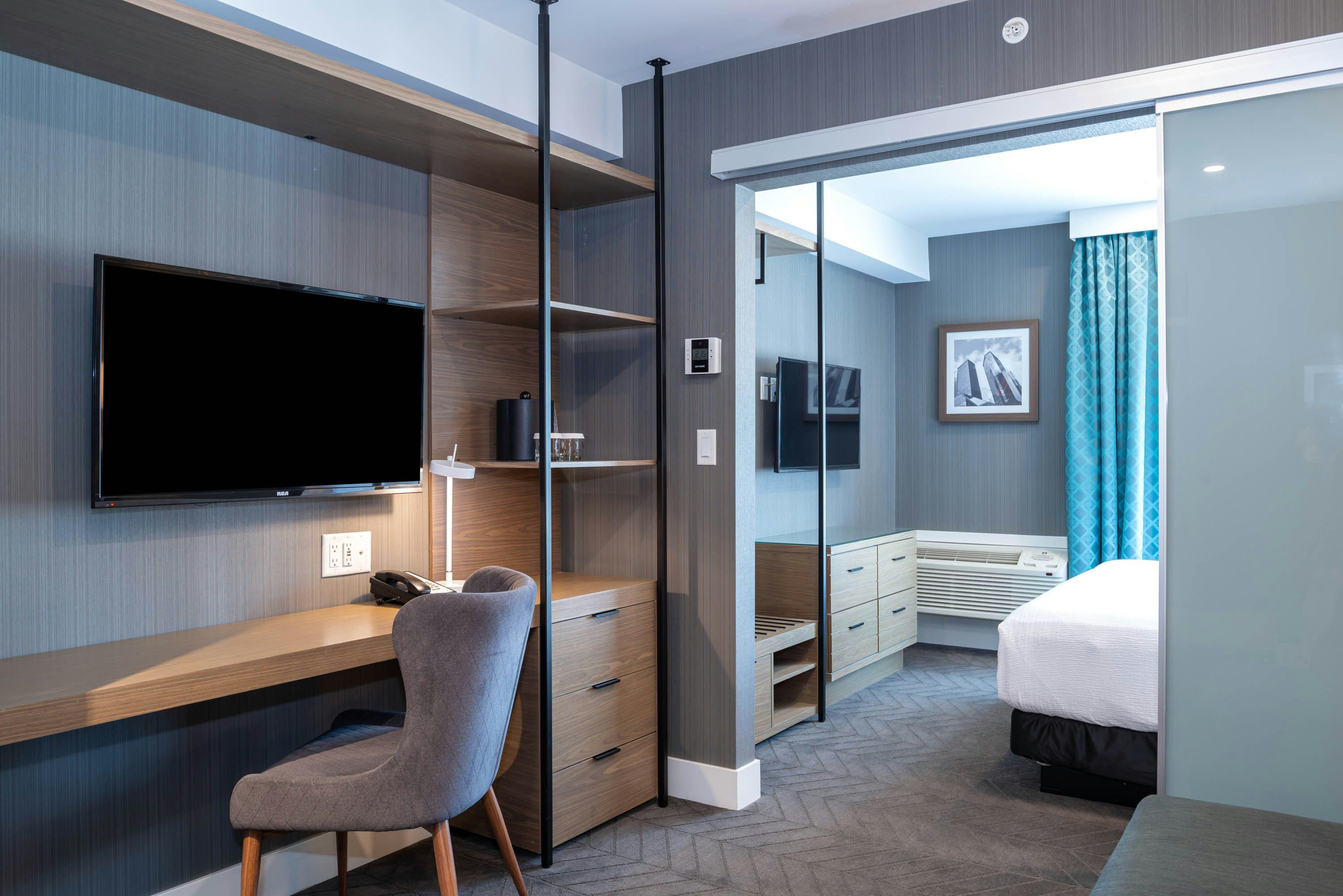 Sandman Signature Calgary Airport Hotel thumbnail 3
