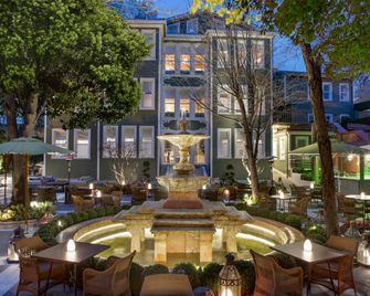 Hagia Sofia Mansions Istanbul, Curio Collection by Hilton - Istanbul - Bygning