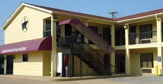 Executive Inn and Suites Longview - Longview - Building