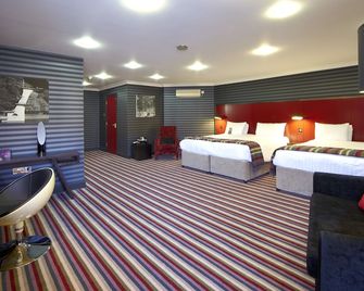 Village Hotel Swindon - Swindon - Bedroom