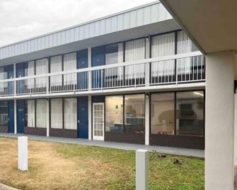 1 King Bed|smoking|lugoff, Sc - Lugoff - Gebouw