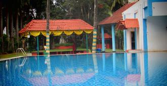 Ramanashree California Resort - Bengaluru - Πισίνα