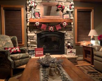 Lakeside Retreat On Cove Bay - Perfect For Families! - Onamia - Sala de estar