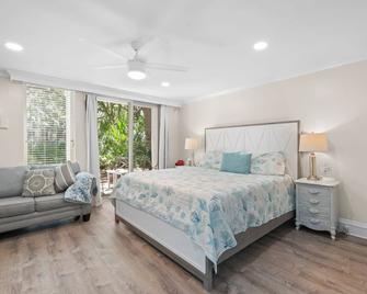 Seaside studio near Driftwood Beach - Jekyll Island - Bedroom